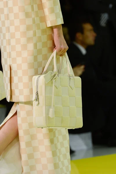 Look 55